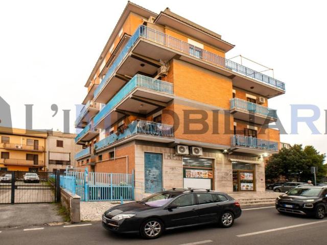 Attico in vendita a Villaggio Breda, Roma Capitale
