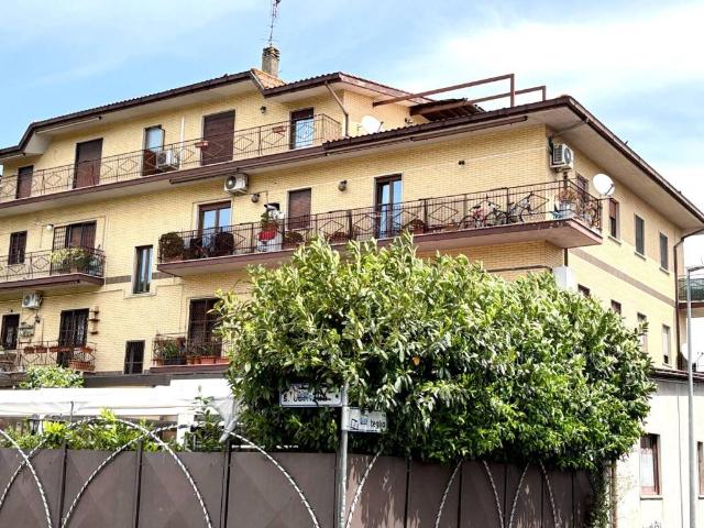 Attico in vendita a Casale Prima Porta, Roma Capitale
