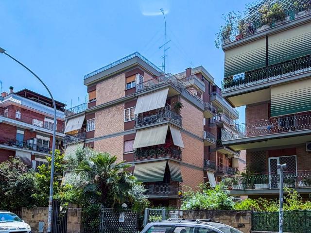 Attico in vendita a Municipio Roma XII, Roma Capitale