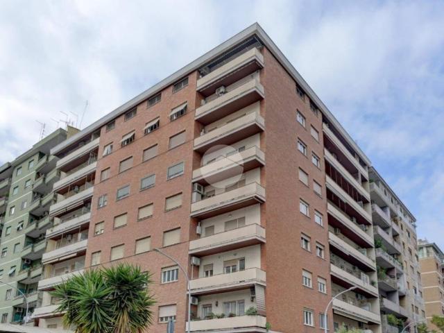 Attico in vendita a Municipio Roma VII, Roma Capitale