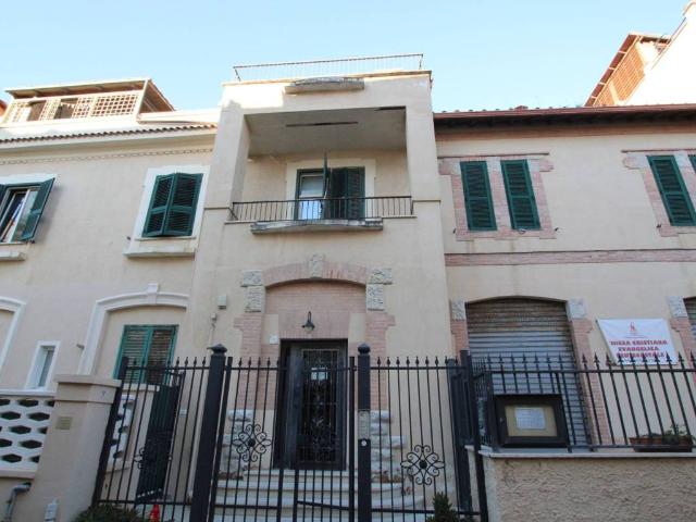 Attico in vendita a Lido di Ostia, Roma Capitale