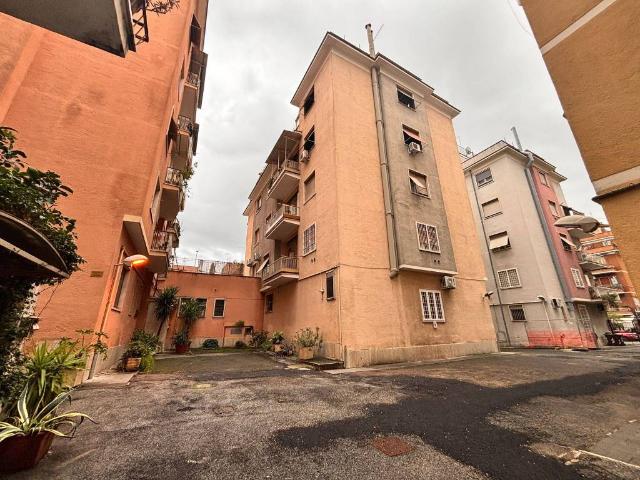 Attico in vendita a Prenestino-Centocelle, Roma