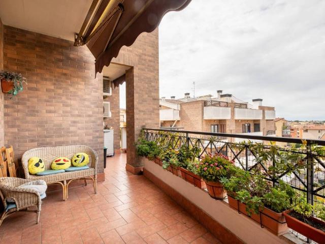 Attico in vendita a Finocchio, Roma Capitale