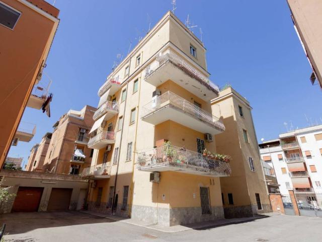 Attico in vendita a Prenestino-Centocelle, Roma