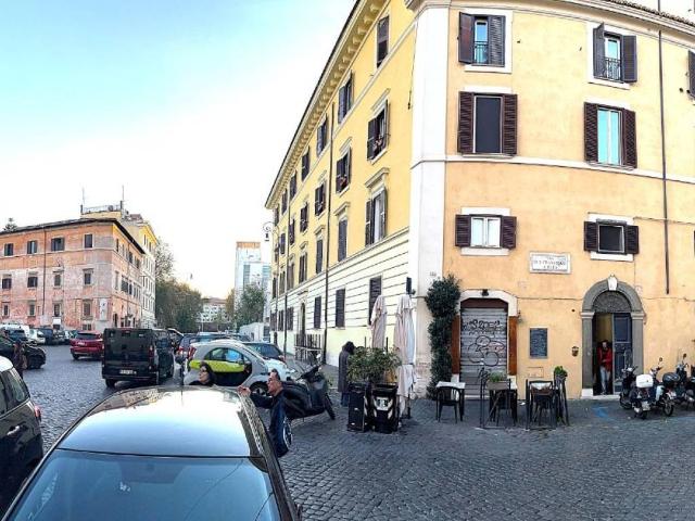 Attico in vendita a Municipio Roma I, Roma Capitale