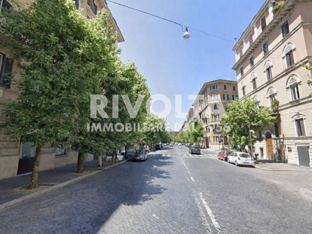 Attico in vendita a Municipio Roma I, Roma Capitale