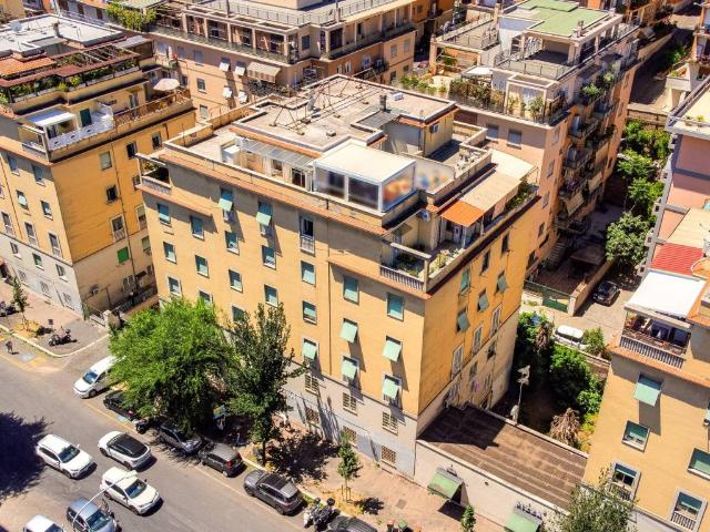 Attico in vendita a Monteverde, Roma