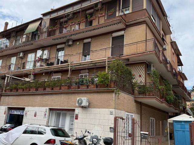 Attico in vendita a San Basilio, Roma