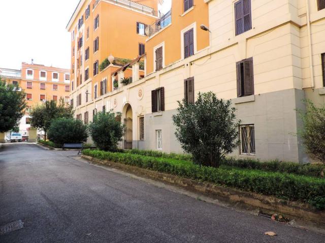 Attico in vendita a Municipio Roma VII, Roma Capitale