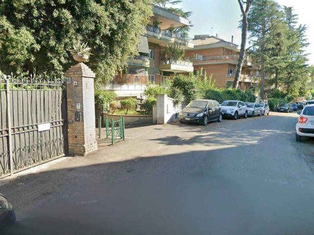 Attico in vendita a Municipio Roma XII, Roma Capitale
