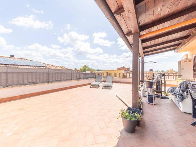 Attico in vendita a Lunghezza, Roma