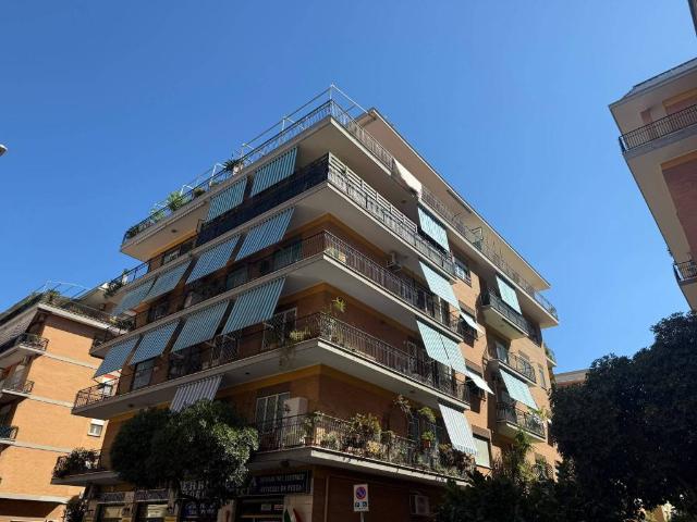 Attico in vendita a Lido di Ostia, Roma