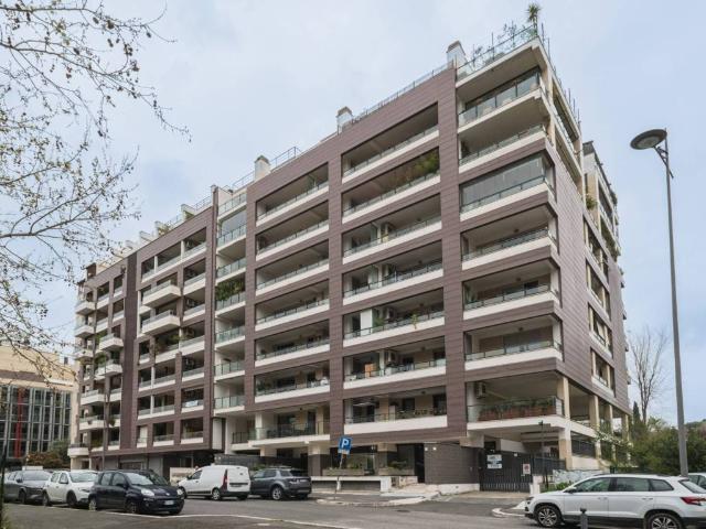 Attico in vendita a Municipio Roma VIII, Roma Capitale