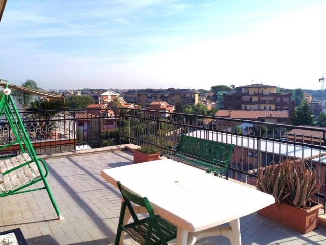 Attico in vendita a Portuense, Roma