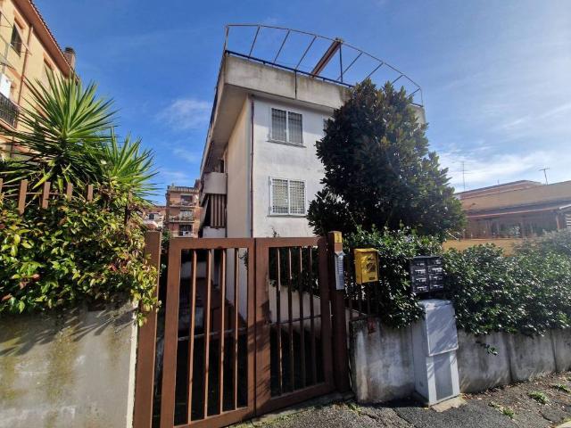 Attico in vendita a Saxa Rubra, Roma Capitale