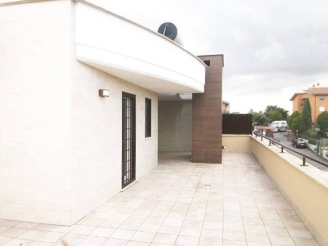 Attico in vendita a Borghesiana, Roma