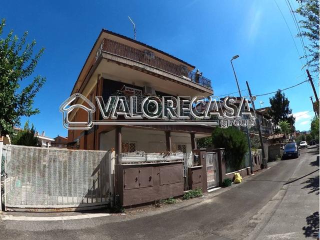 Attico in vendita a Finocchio, Roma Capitale