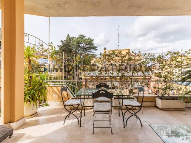 Attico in vendita a Municipio Roma II, Roma Capitale