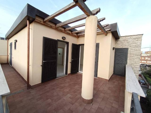 Attico in vendita a Massimina, Roma