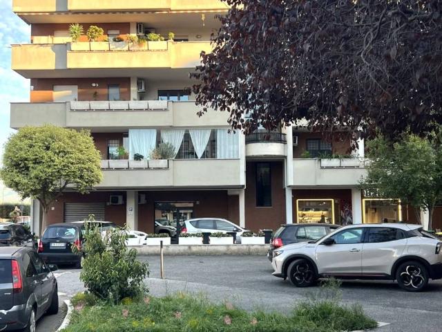Attico in vendita a Capannelle, Roma