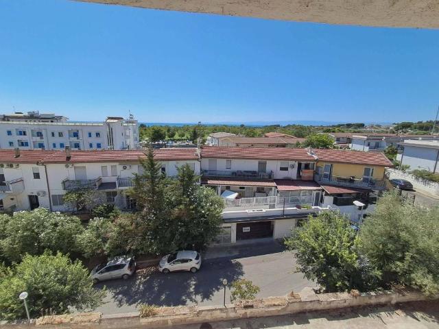 Attico in vendita a Marina di Roseto Capo Spulico, Calabria