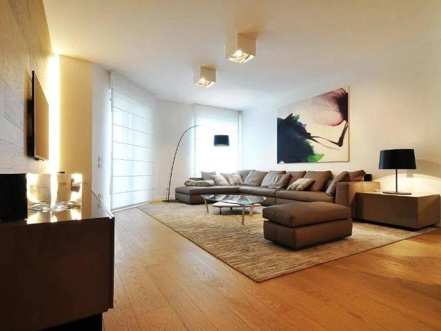 Attico in vendita a Rovato, Brescia