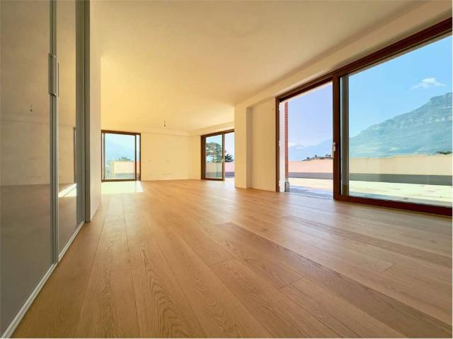 Attico in vendita a Comunità della Vallagarina, Borgo Sacco