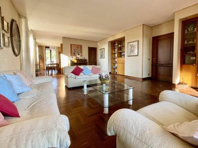 Attico in vendita a Salò, Brescia