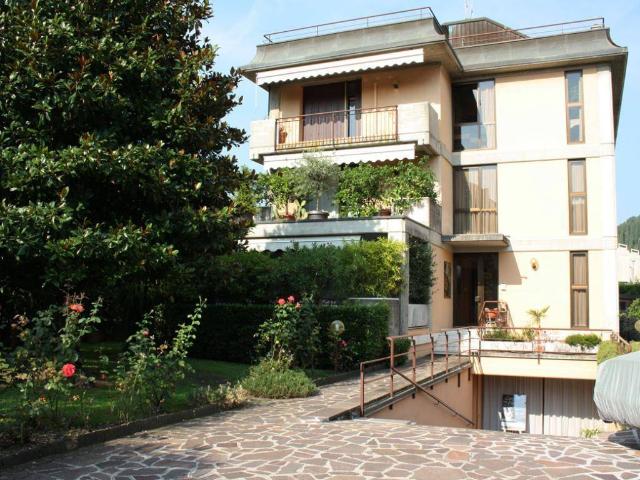 Attico in vendita a Salò, Brescia