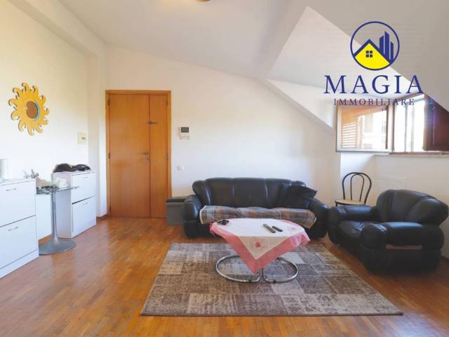 Appartamento in vendita a Ragnola, Marche