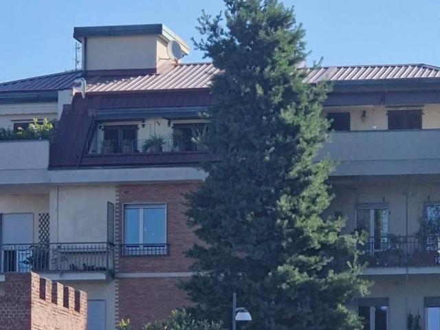 Attico in vendita a Santuario, Saronno