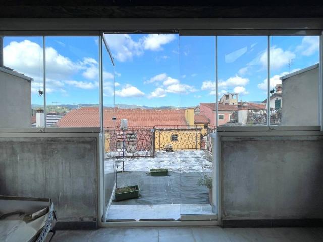 Attico in vendita a Sarzana, Liguria
