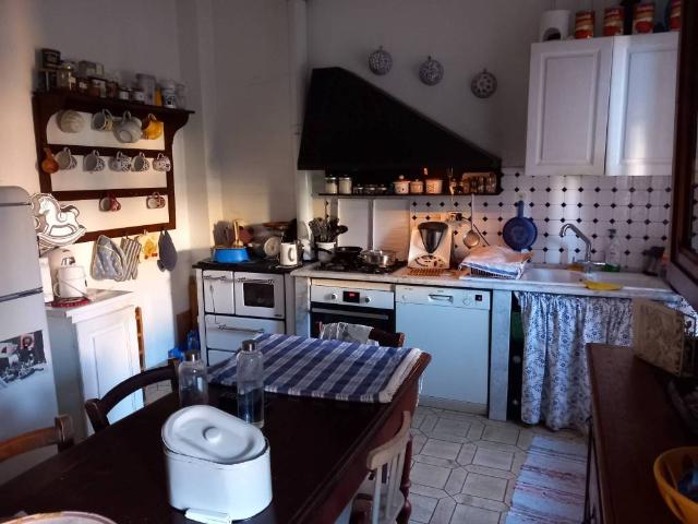 Attico in vendita a Sarzana, Liguria