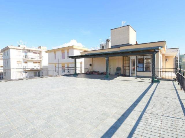 Attico in vendita a Cappuccini, Cala Di Volpe