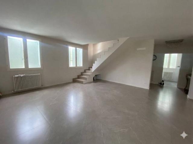Attico in vendita a Unione dei comuni del Distretto Ceramico, Sassuolo