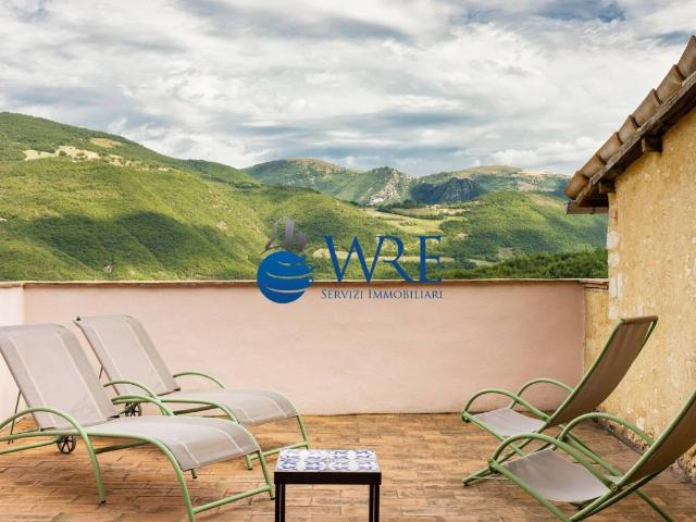 Attico in vendita a Sellano, Umbria