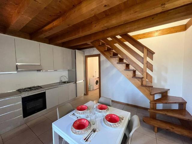 Attico in vendita a Borgo storico Taramelli, Selvino