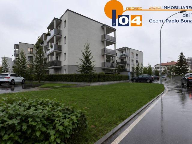 Attico in vendita a Seveso, Lombardia