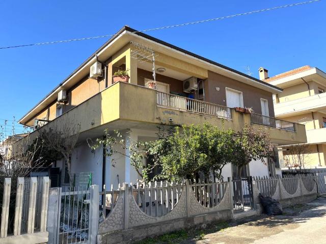 Attico in vendita a Silvi, Abruzzo