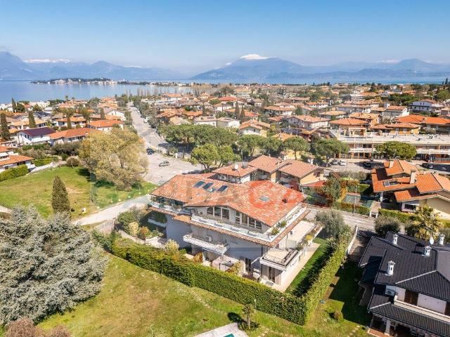 Attico in vendita a Sirmione, Lombardia