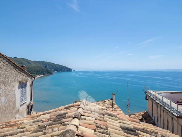 Attico in vendita a Sperlonga, Lazio