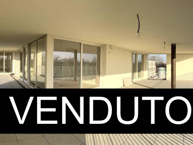 Attico in vendita a Stezzano, Lombardia