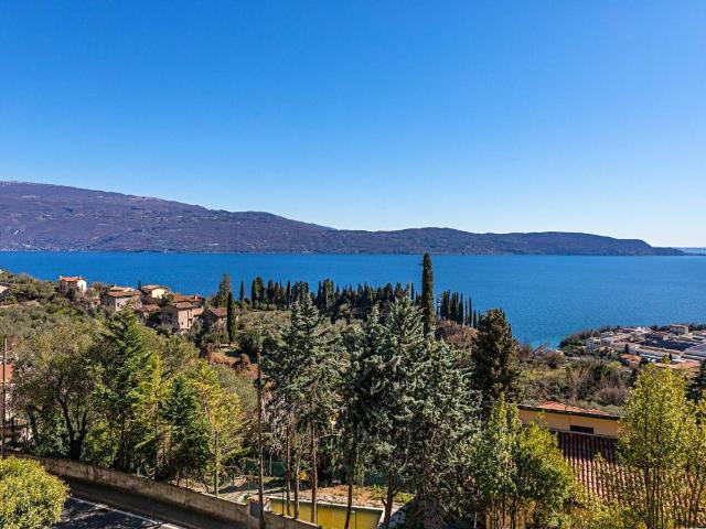 Attico in vendita a Comunità Montana Parco Alto Garda bresciano, Toscolano Maderno