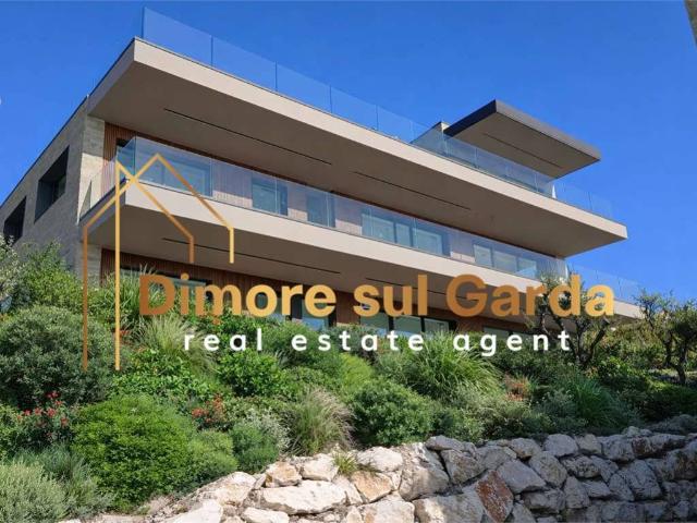Attico in vendita a Comunità Montana Parco Alto Garda bresciano, Toscolano Maderno