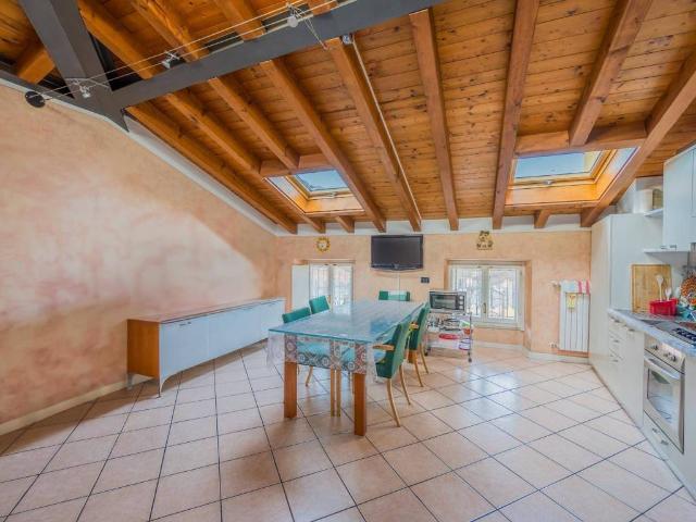 Attico in vendita a Comunità Montana Parco Alto Garda bresciano, Toscolano Maderno