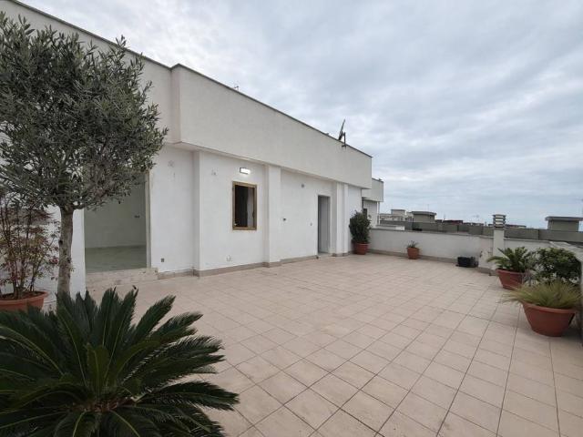 Attico in vendita a Puglia, Barletta-andria-trani