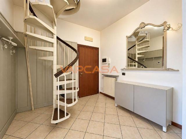 Attico in vendita a Treviglio, Bergamo