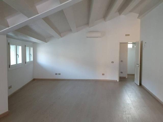 Attico in vendita a San Zeno, Treviso
