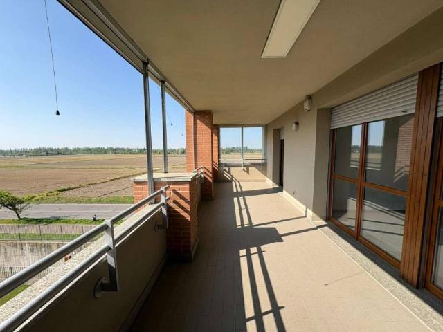 Attico in vendita a Cascina Nuova Inferiore, Trezzano Sul Naviglio