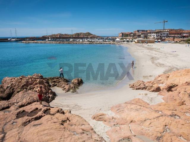 Villa Indipendente in vendita a Trinità d'Agultu e Vignola, Sardigna/Sardegna